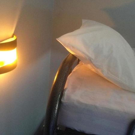Lux Pillow Hostel Nyaung-U Exteriör bild