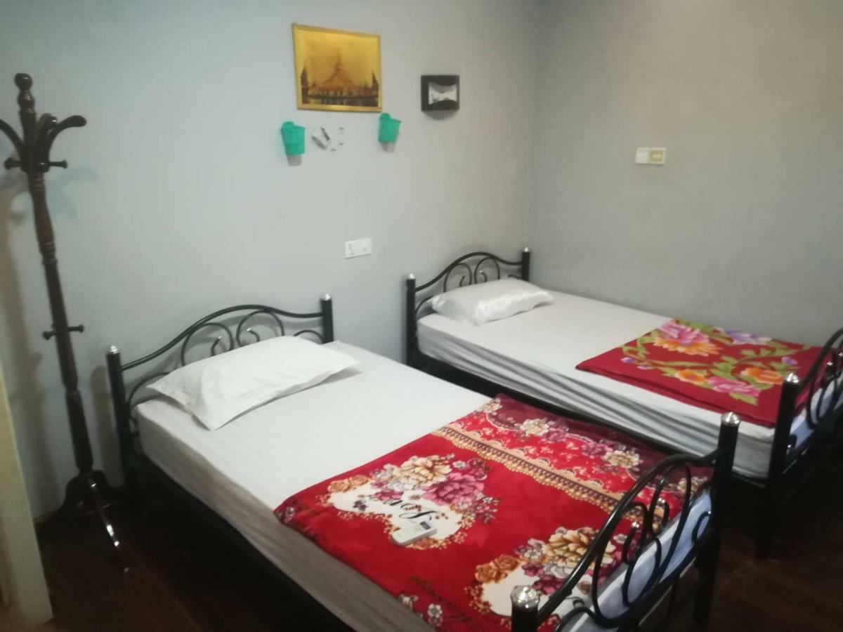 Lux Pillow Hostel Nyaung-U Exteriör bild