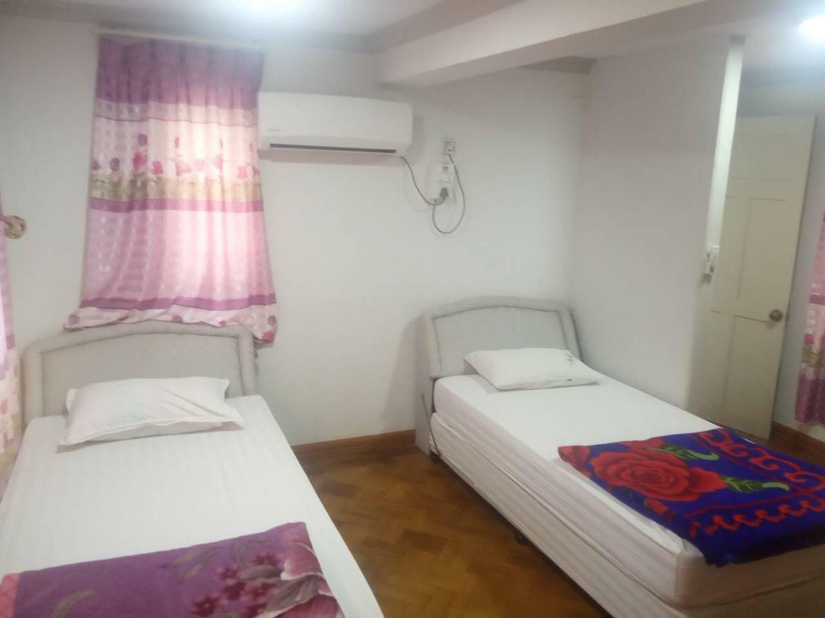 Lux Pillow Hostel Nyaung-U Exteriör bild